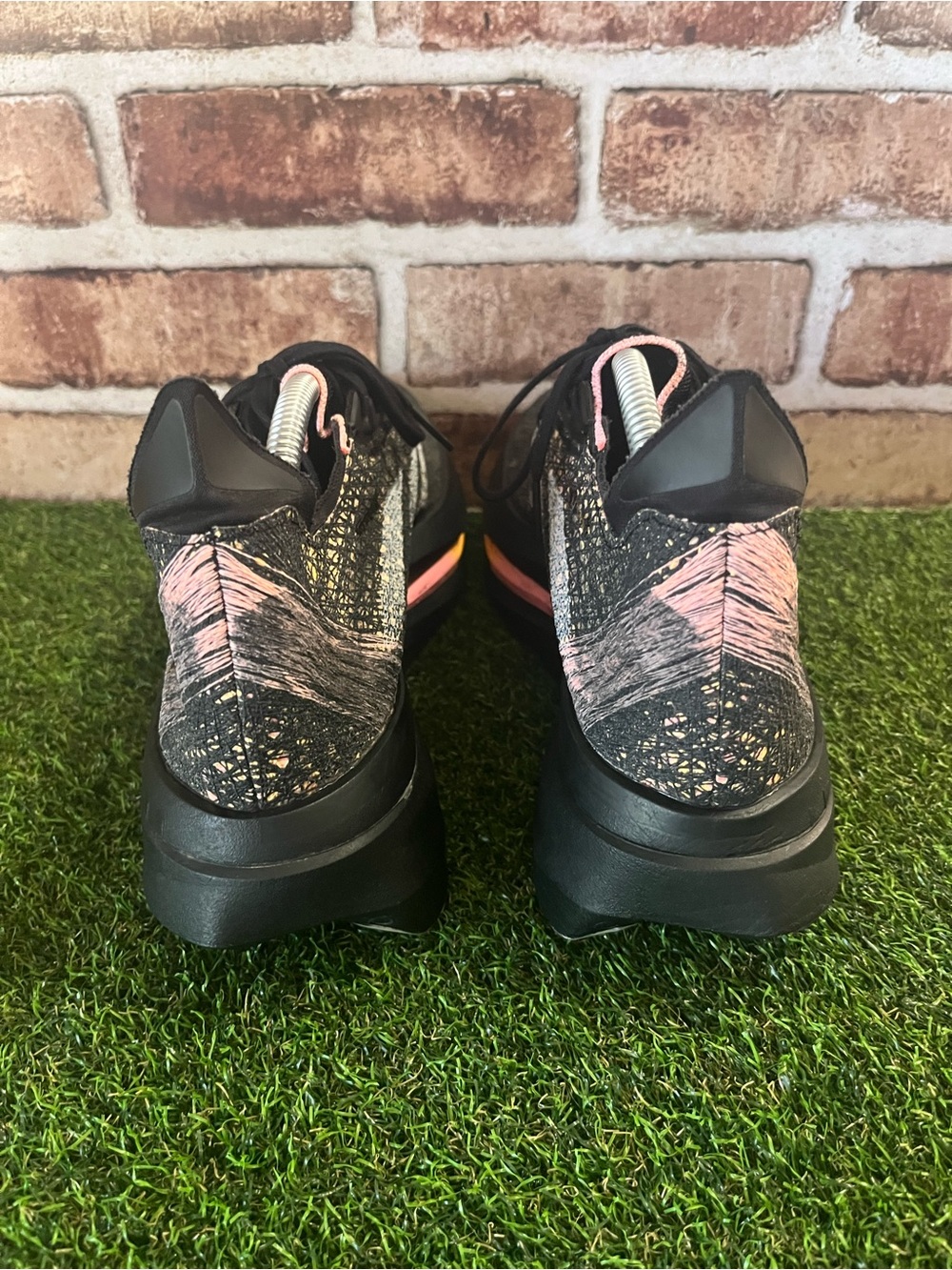 Adidas - Picture 4 of 6